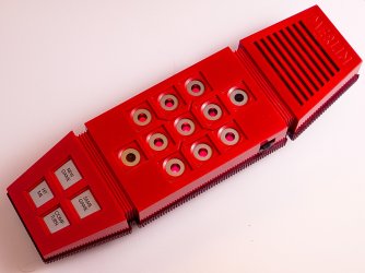 Parker_brothers_merlin_hand_held_electronic_game.jpg