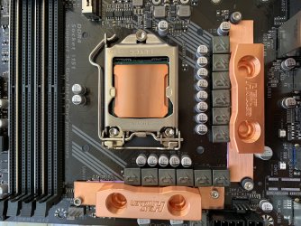 Z390 Gaming X close up.jpg