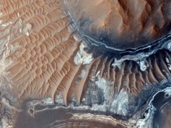 091223-08-mars-noctis-labyrinthus_b.jpg