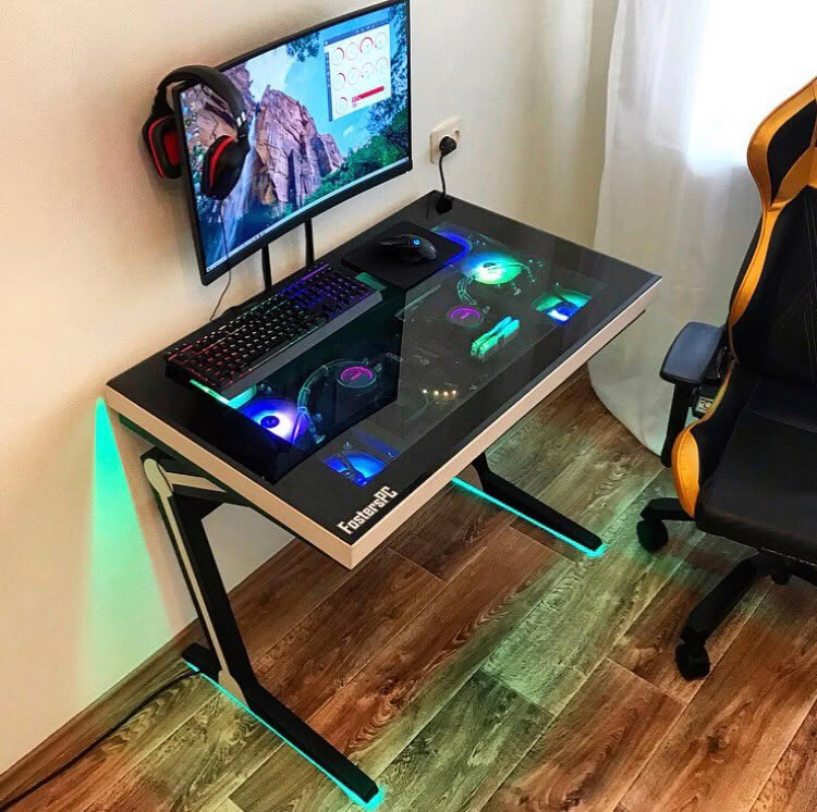 Desk PC - Russian Edition | TechPowerUp Case Modding Gallery