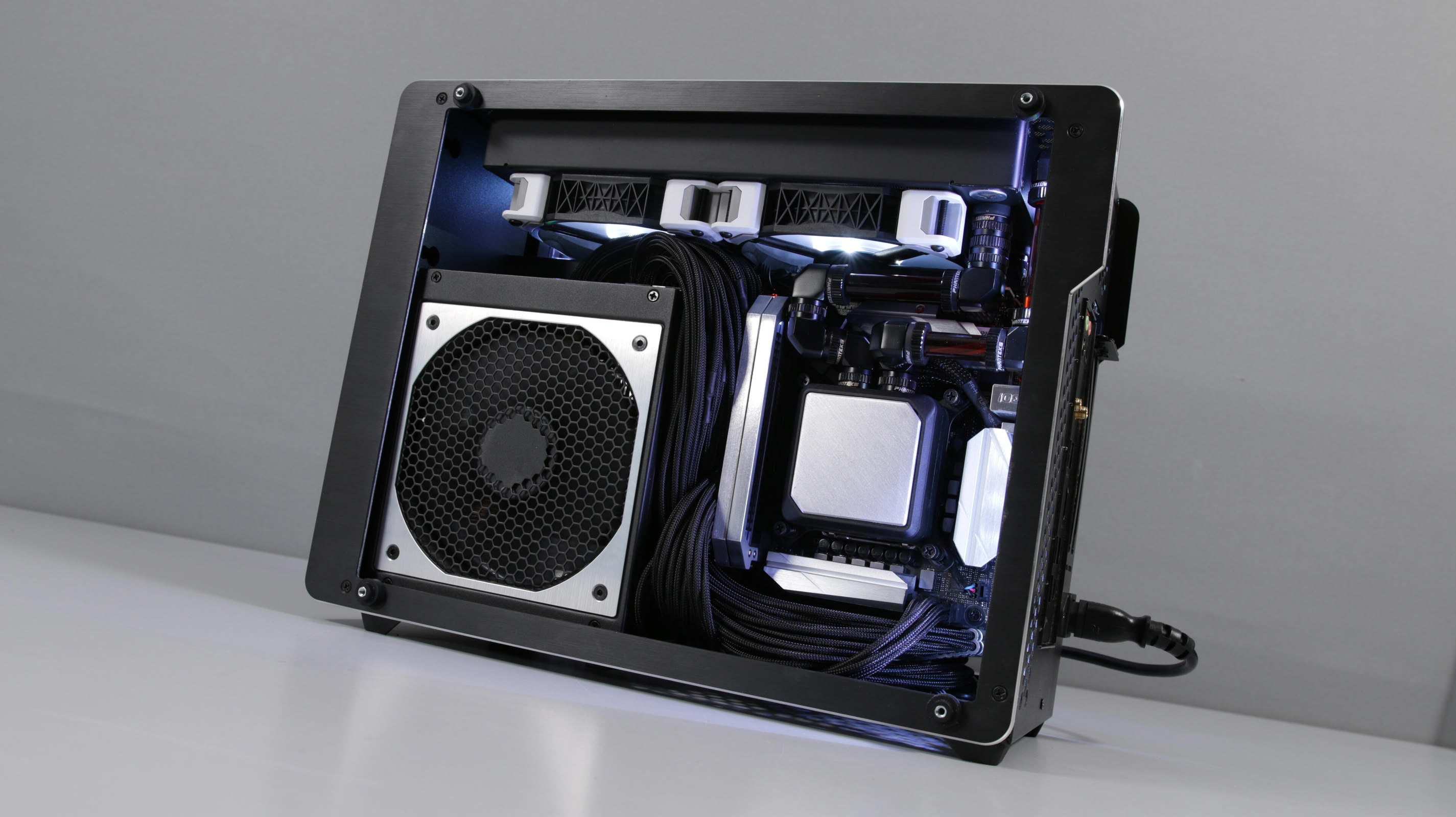 Raijintek Ophion Evo Custom Loop | TechPowerUp Case Modding Gallery