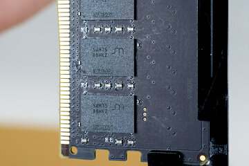 Crucial Pro OC DDR5-6400 32 GB CL32 Review - A Closer Look
