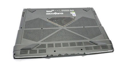 EUROCOM Raptor X18 Review - The Batmobile Among the Gaming Workstations ...