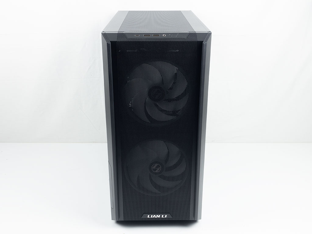 Lian Li Lancool 216 Mid-Tower — view 2