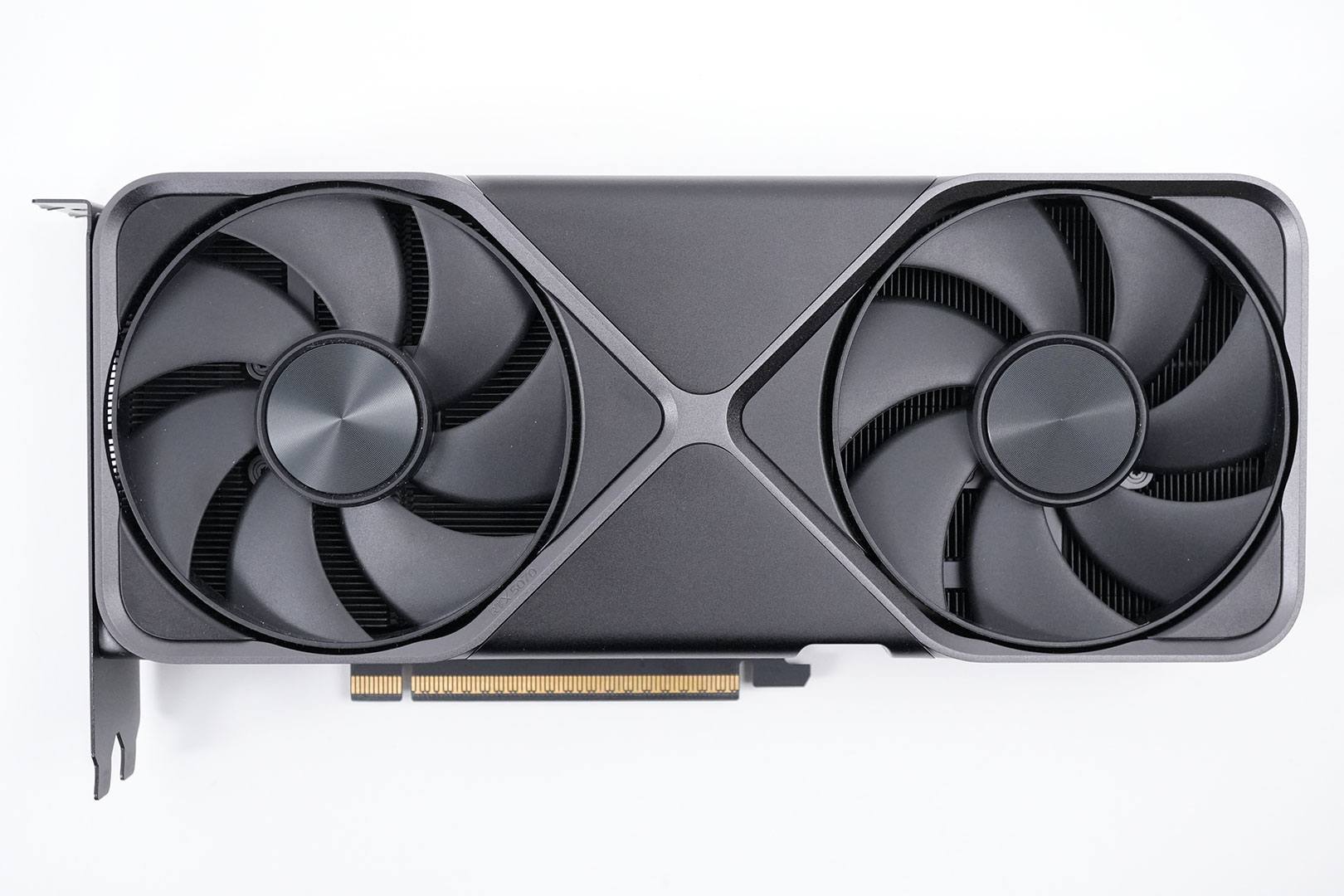 NVIDIA RTX 5070 Founders Edition 그래픽카드 실물