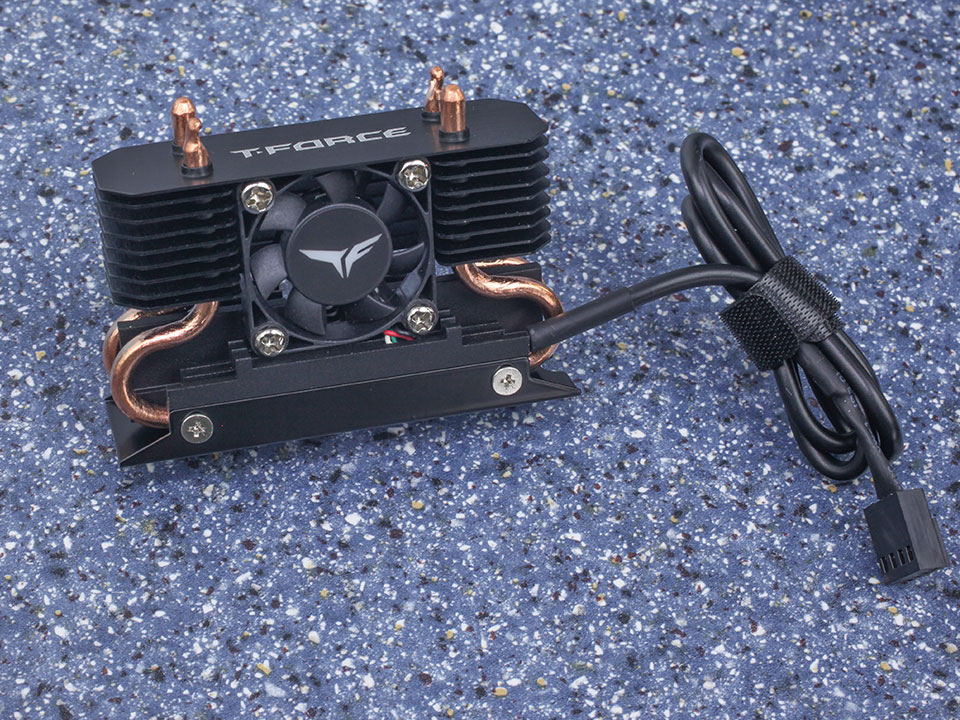 https://tpucdn.com/review/team-group-z540-2-tb/images/cooler1.jpg