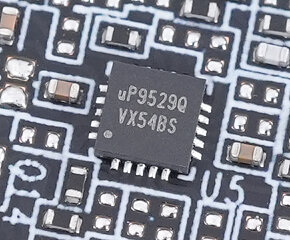 Memory Chip Voltage Controller